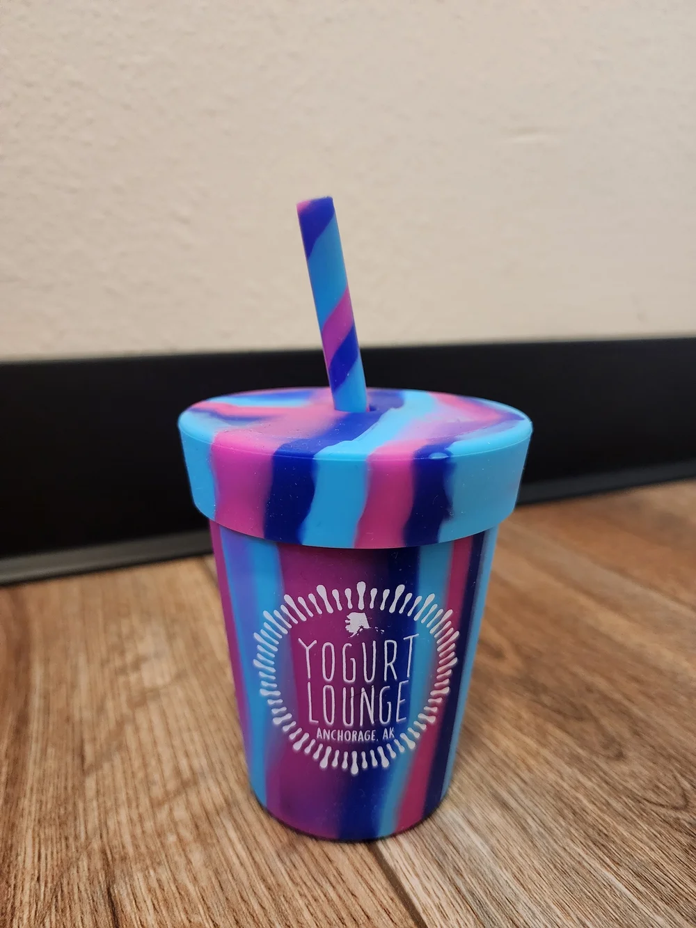 Silipint - 8oz Silicone Tumbler with Straw and Lid - NEW